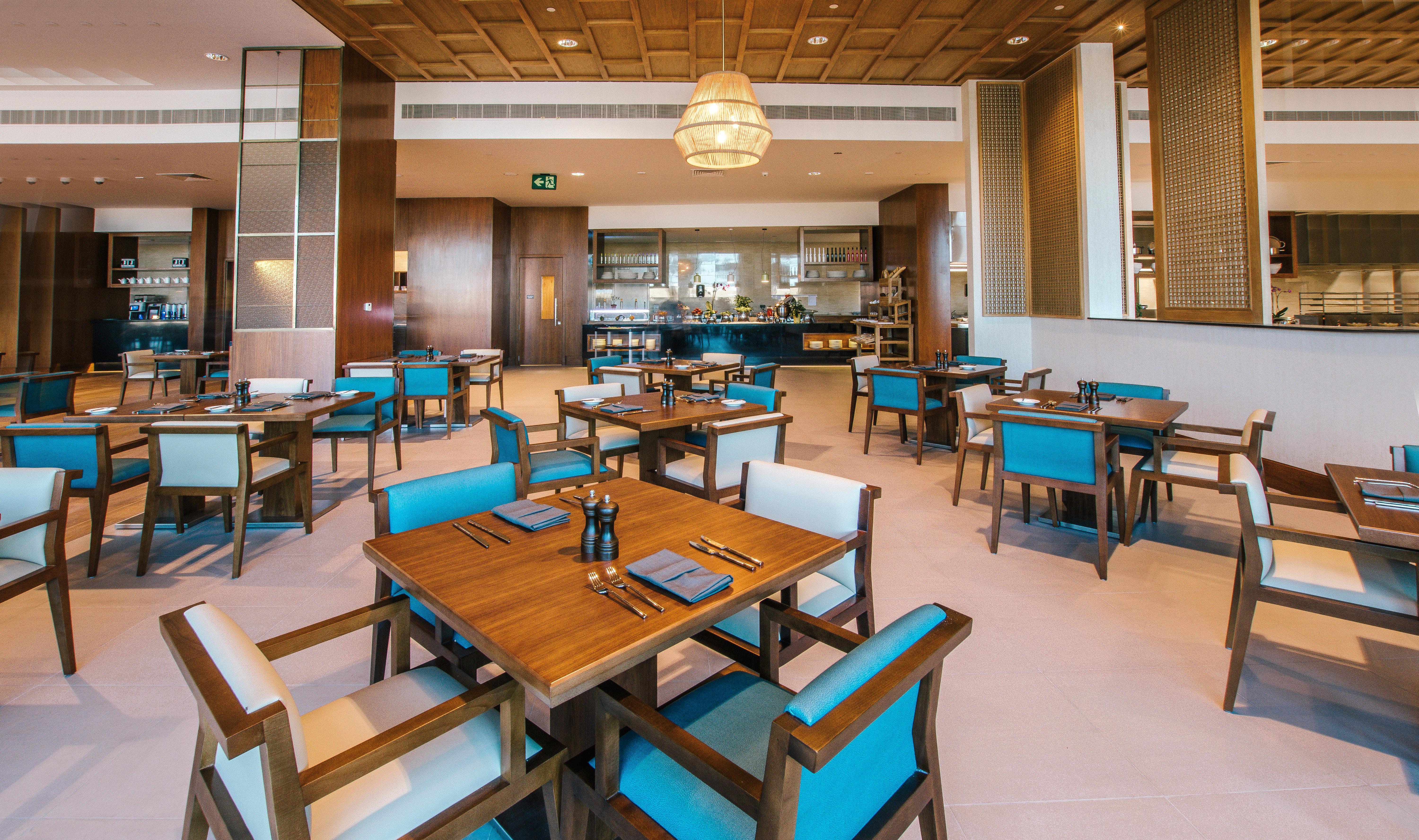 Hotel Crowne Plaza Muscat Ocec By Ihg Exterior foto