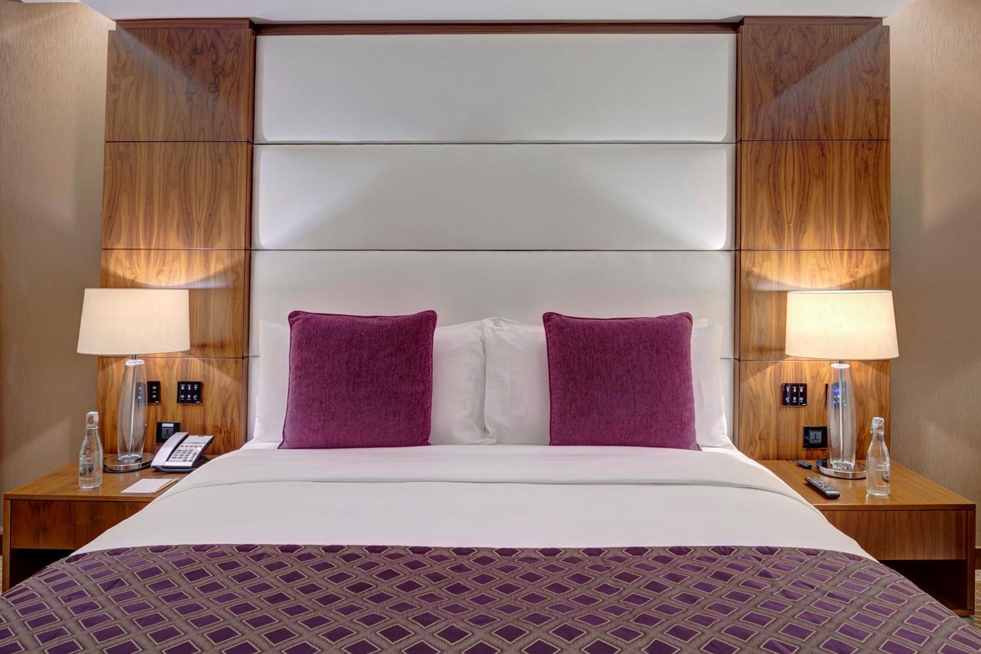 Hotel Crowne Plaza Muscat Ocec By Ihg Exterior foto