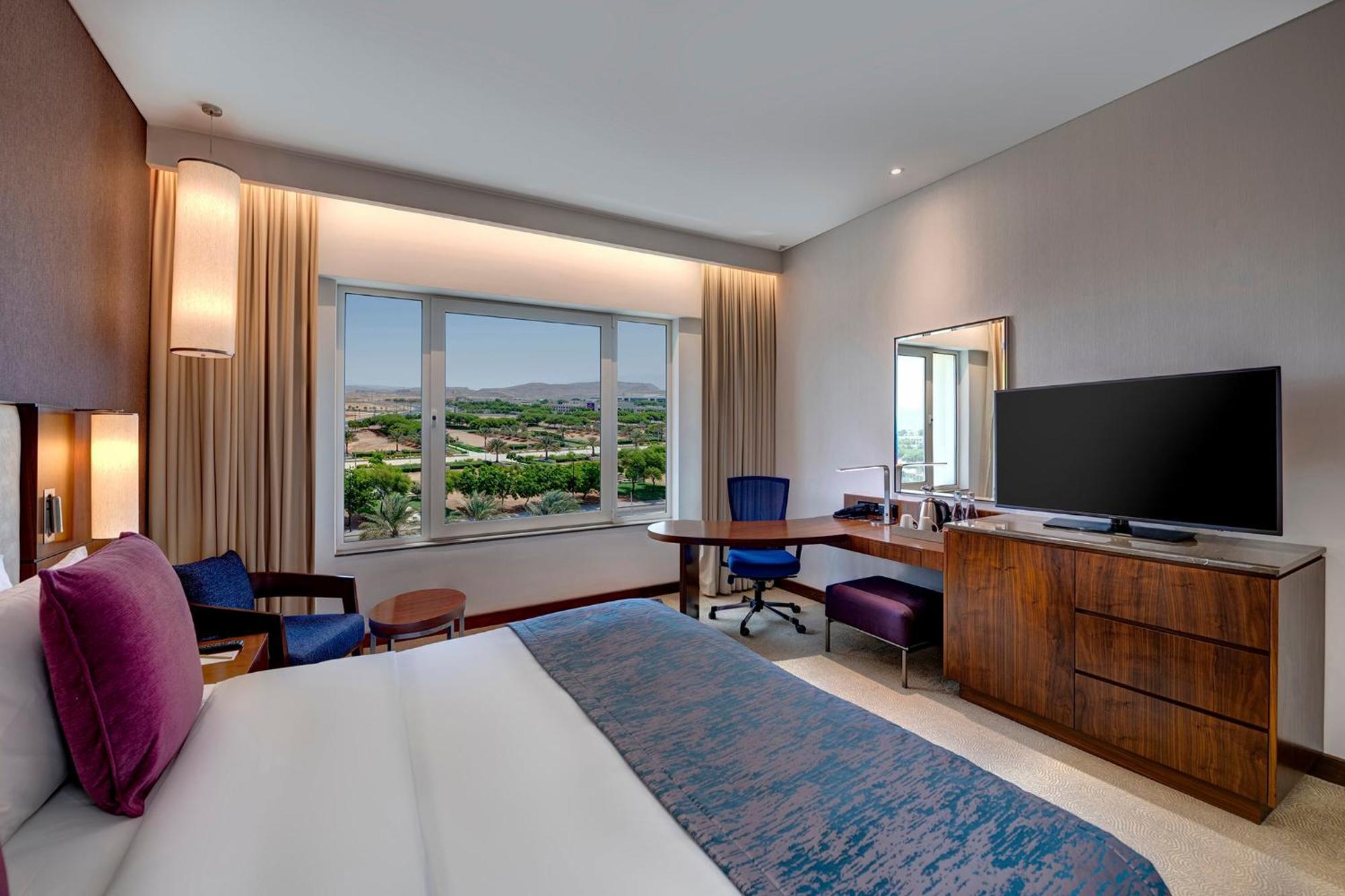 Hotel Crowne Plaza Muscat Ocec By Ihg Exterior foto